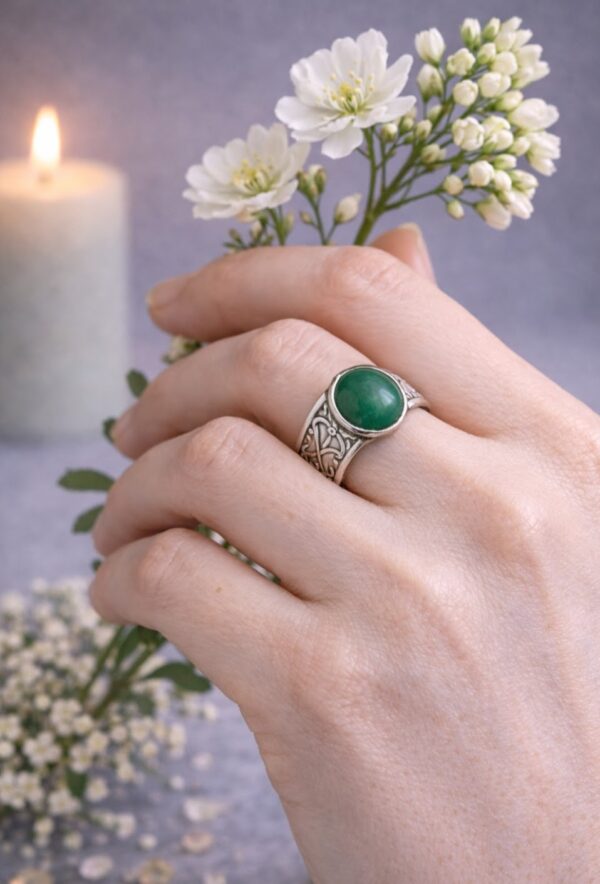 BAGUE MARTELEE PIERRE NATURELLE AVENTURINE VERTE