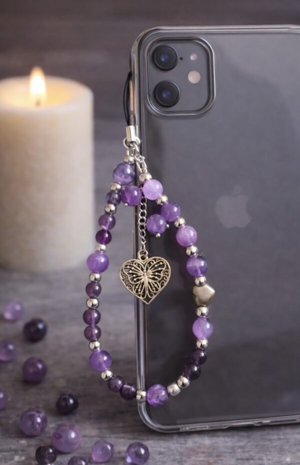 BIJOU DE TELEPHONE PIERRE NATURELLE AMETHYSTE ET COEUR PYRITE