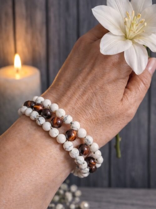 BRACELET PIERRES NATURELLES HOWLITE ET OEIL DE TAUREAU