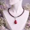COLLIER RAS LE COU PIERRES NATURELLES GRENAT ET PENDENTIF CORNALINE