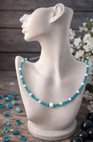 Ras le cou Apatite véritable et Nacre